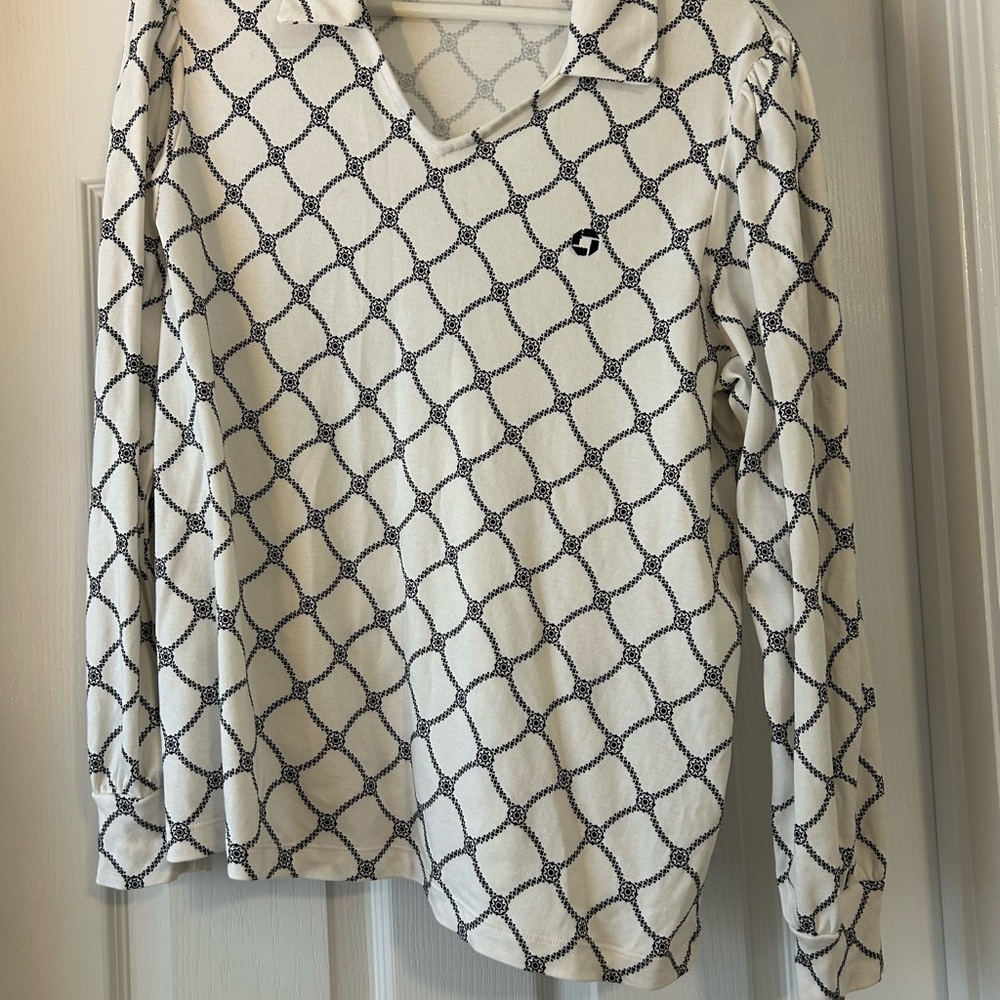Chase Lands' End Women's white and Black Shirt